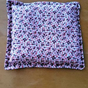 Square Heat Pack with Small Flower Pattern